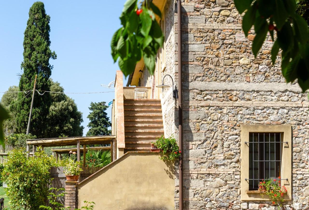 Agriturismo Due Ponti Chianni Esterno foto