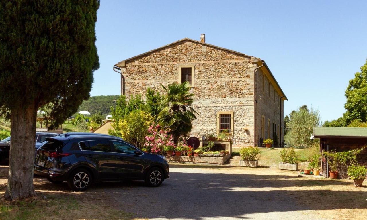Agriturismo Due Ponti Chianni Esterno foto