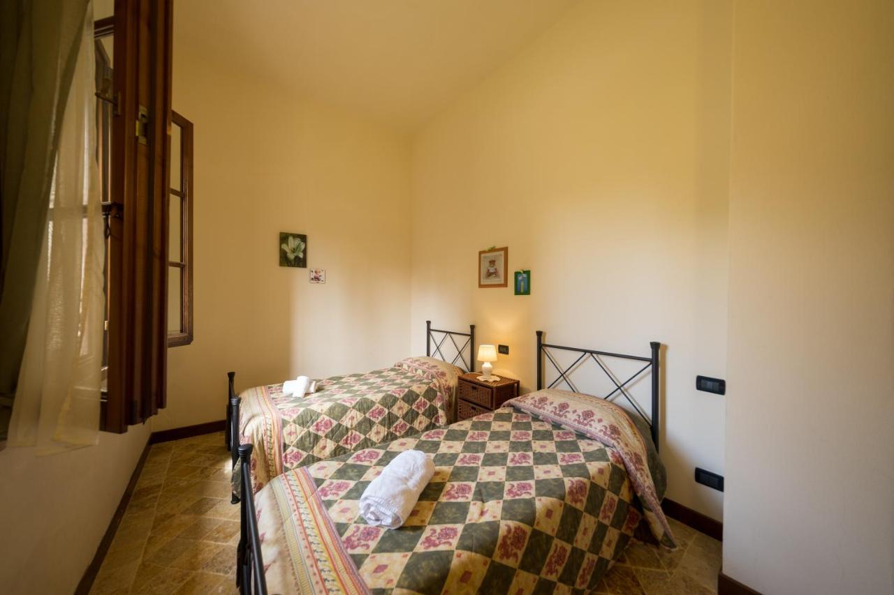 Agriturismo Due Ponti Chianni Esterno foto