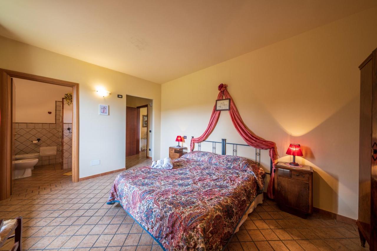 Agriturismo Due Ponti Chianni Esterno foto
