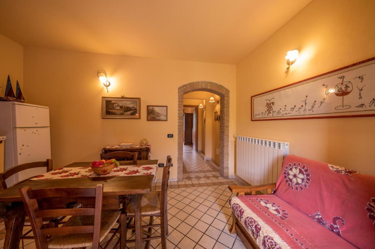 Agriturismo Due Ponti Chianni Esterno foto