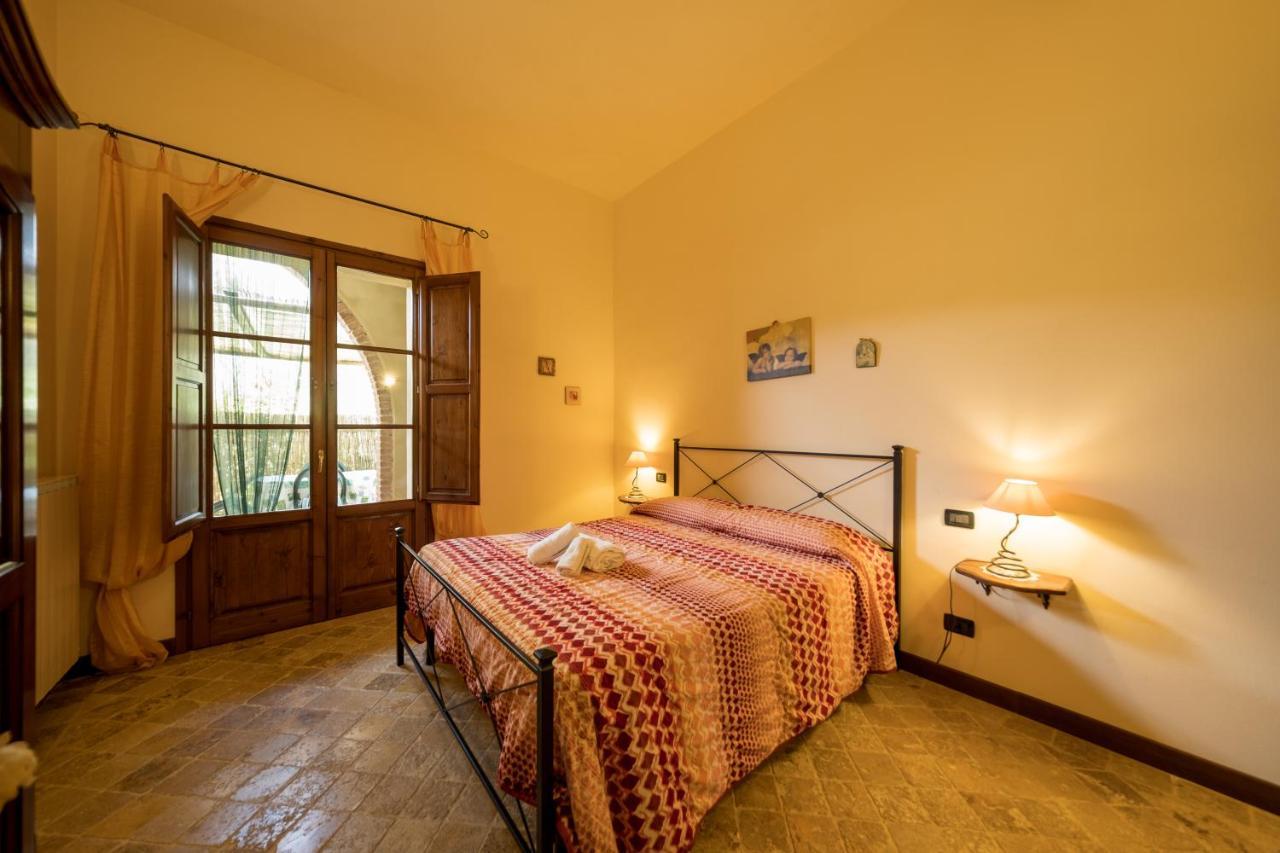 Agriturismo Due Ponti Chianni Esterno foto