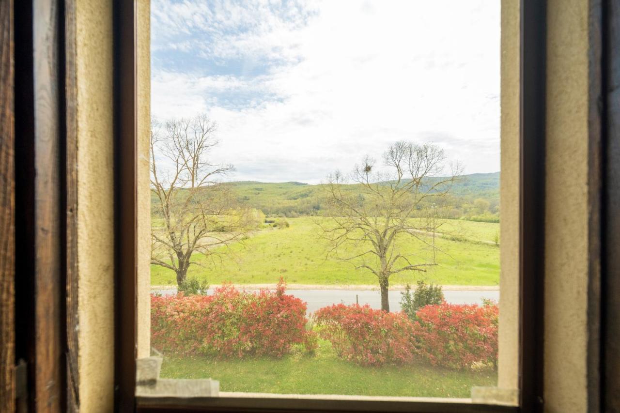 Agriturismo Due Ponti Chianni Esterno foto