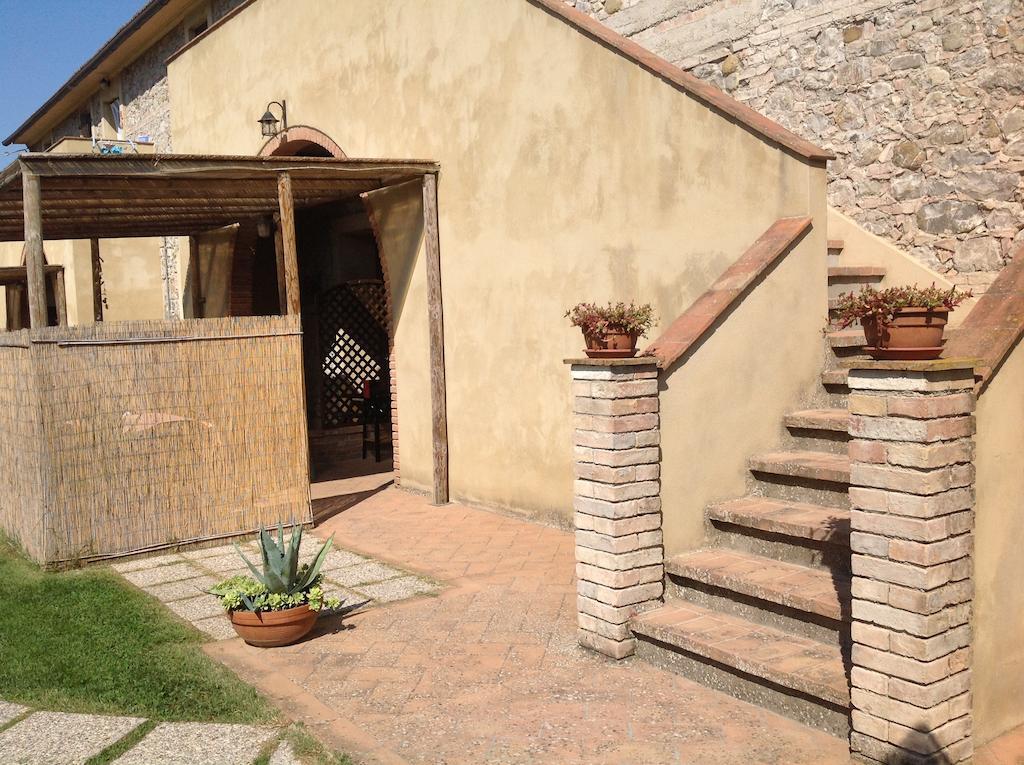 Agriturismo Due Ponti Chianni Esterno foto